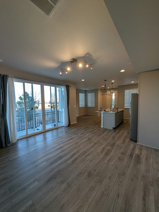 Building Photo - 23613 E 5th Dr