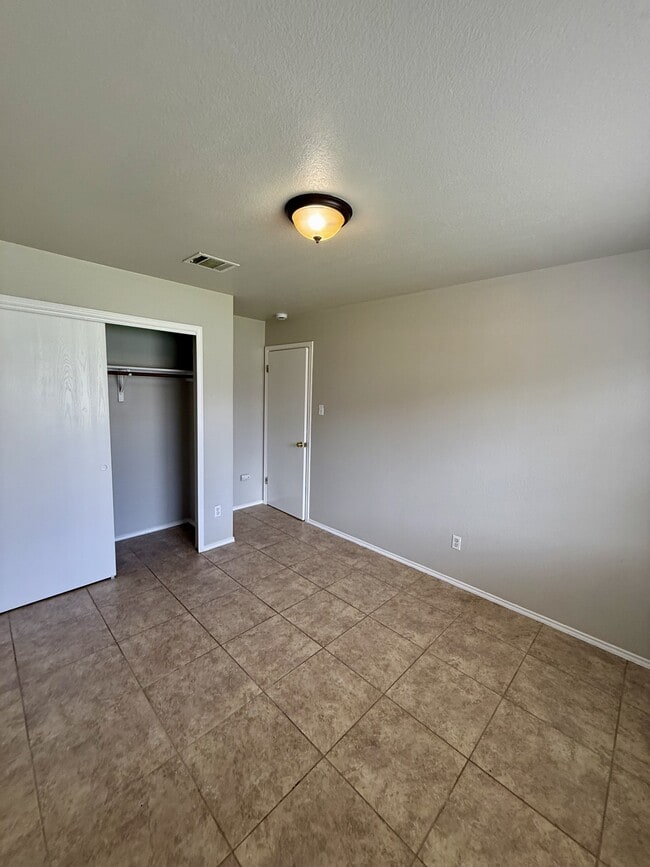 Building Photo - 3504 Banda Ln