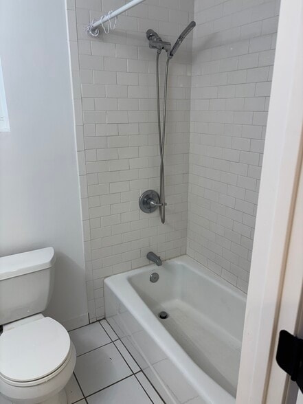 Building Photo - 6700 SW 40th St