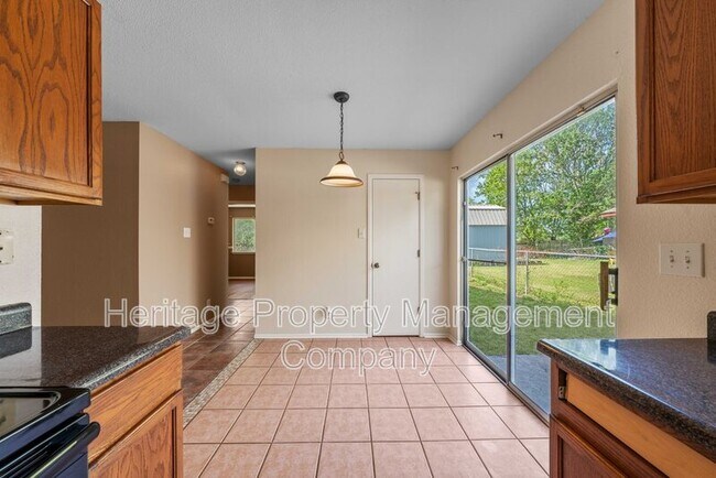 Building Photo - 7522 Yellow Sand Dr