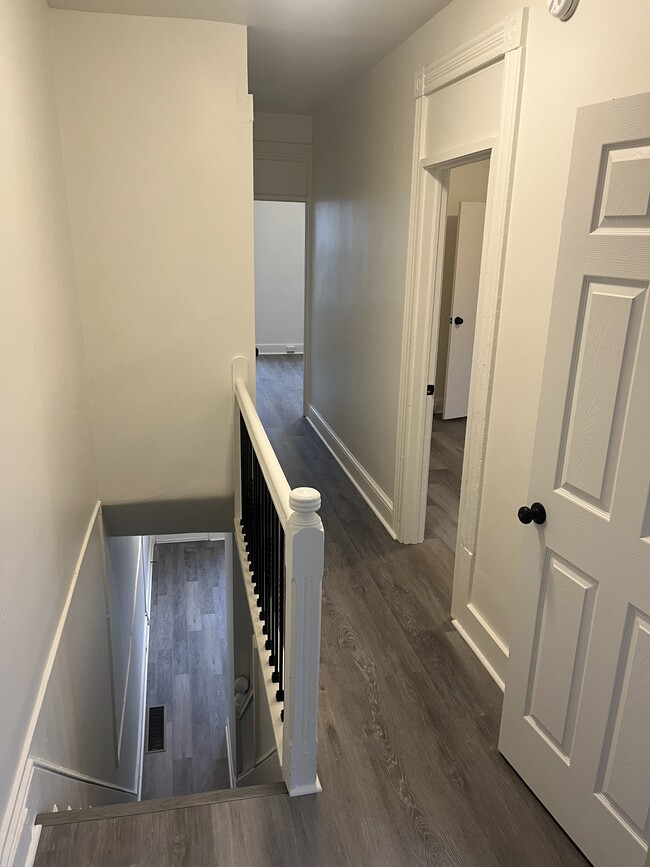 Building Photo - 542 Locust St