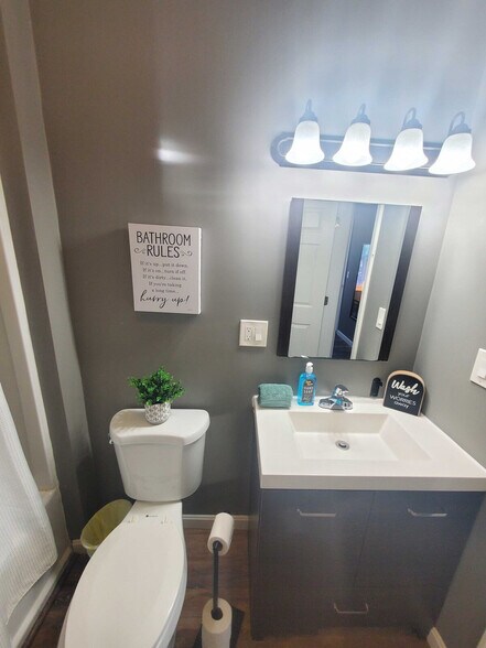 Building Photo - 30 Maynard St