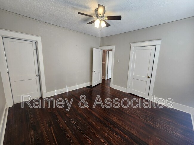 Building Photo - 2029 Baringer Ave