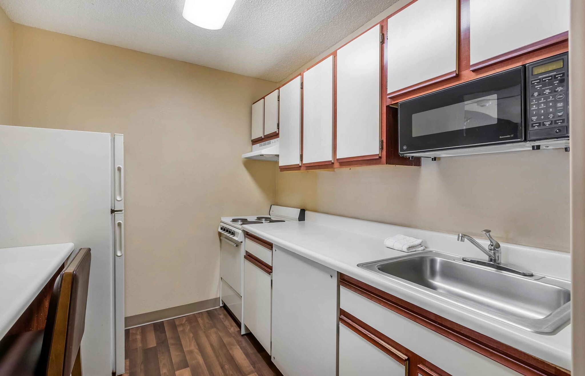 Building Photo - Furnished Studio-South Bend - Mishawaka - ...