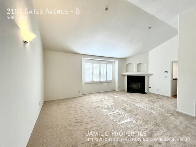 Building Photo - 2103 Gates Ave