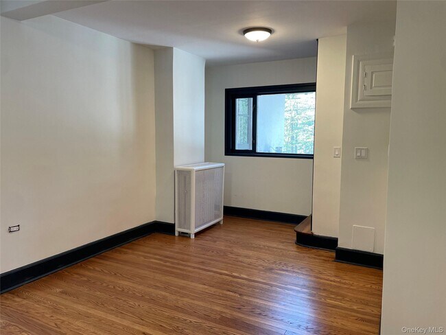 Building Photo - 12 Pine Hill Rd