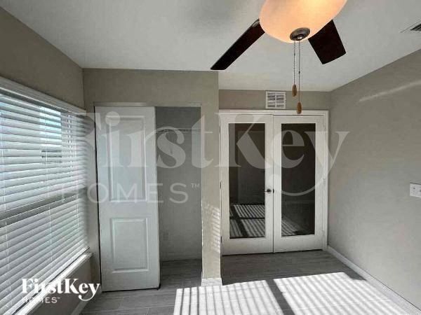 Building Photo - 406 SW 31st Ave
