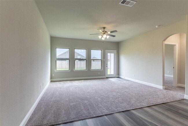 Building Photo - 7814 Willow Ct
