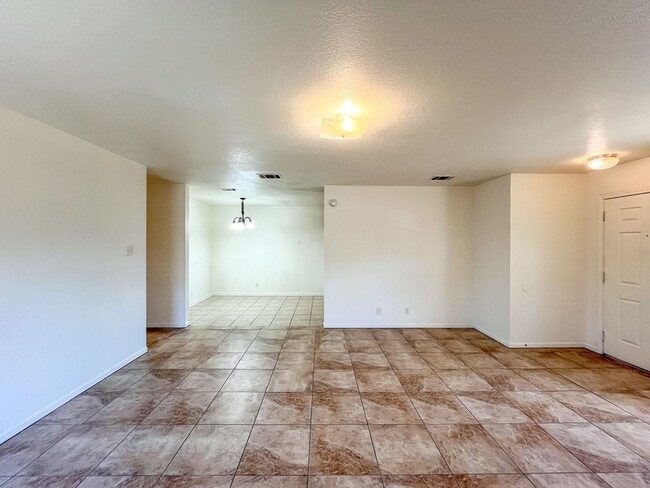 Building Photo - 2603 Edgefield St