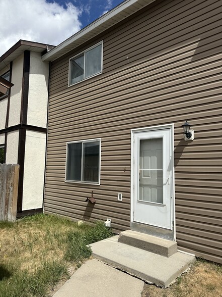 Primary Photo - 107 E Miller St