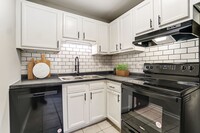 Building Photo - Upgraded 3 Bedroom Available at Coral Club...