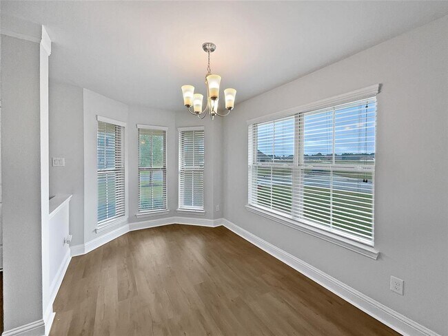 Building Photo - 411 Terra Vis Cir