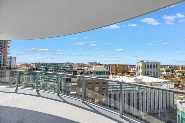 Building Photo - 400 Central Ave