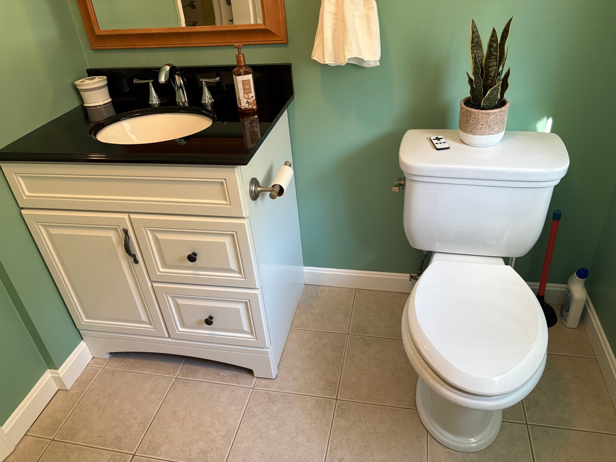 Building Photo - 12 Maylane Dr