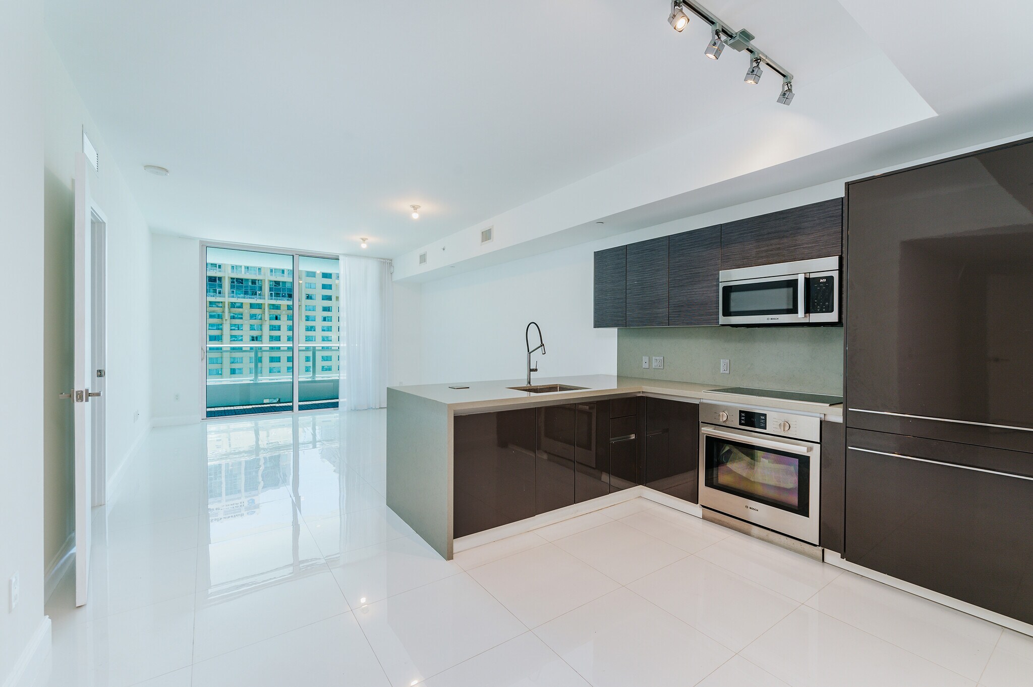 Building Photo - 1080 Brickell Ave