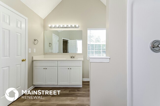 Building Photo - 5587 Orchard Rd