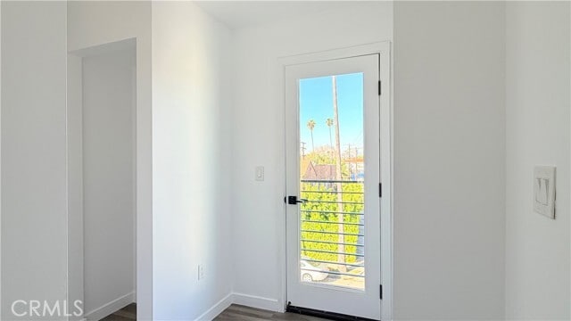 Building Photo - 1416 Cloverdale Ave