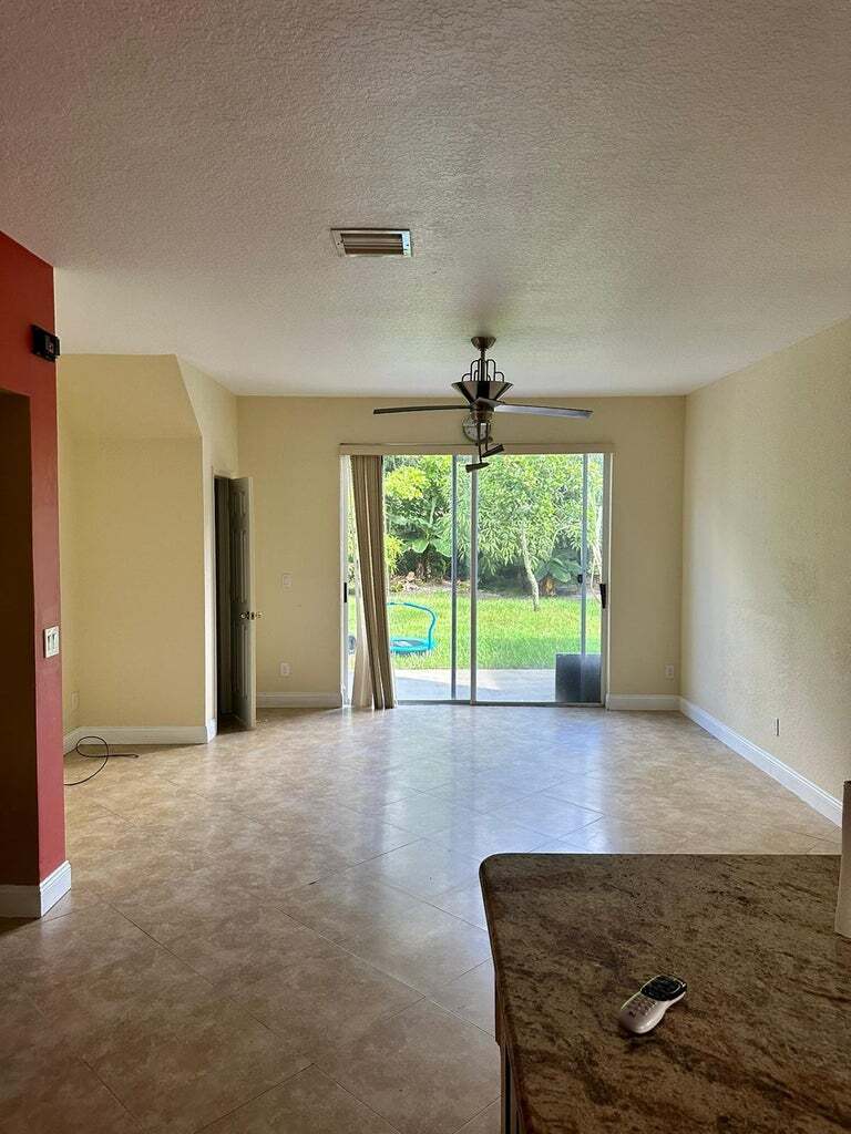 Building Photo - 6759 Silver Ridge Ln