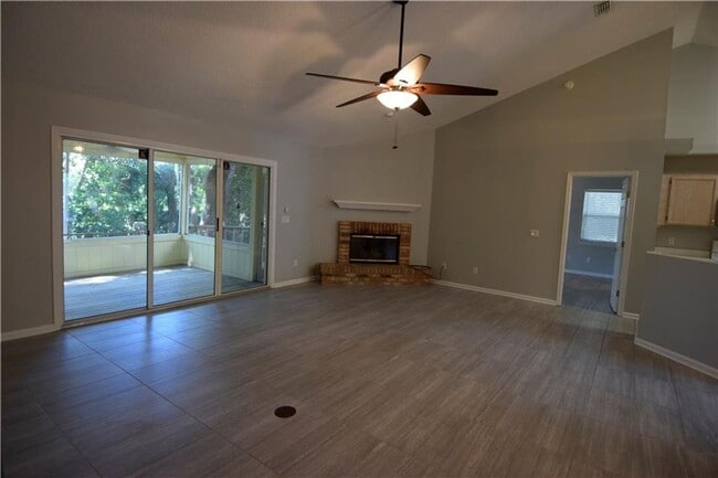 Building Photo - Amelia Island Rental – Prime Location Near...