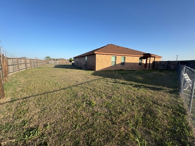 Building Photo - 1537 Justin Lp