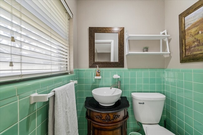 Building Photo - 510 S Belknap St