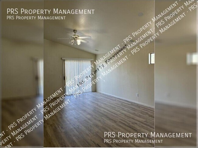 Building Photo - 1744 E Robin Ln