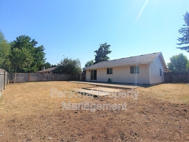 Building Photo - 14208 NE 85th St