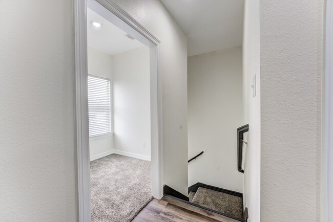 Building Photo - 410 N 4th St