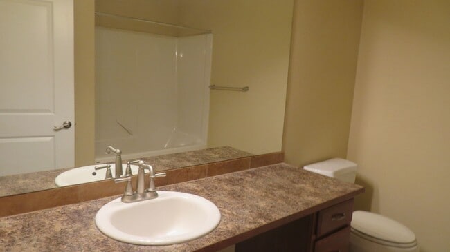 Building Photo - 1613 Burnside Pl