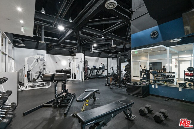 Building Photo - 1100 Wilshire Blvd