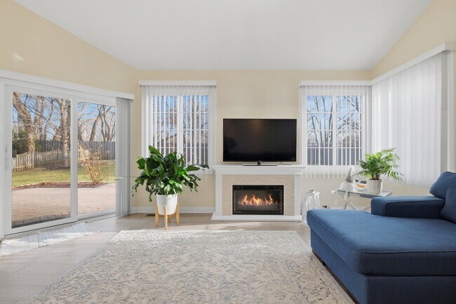 Building Photo - 1107 Popes Creek Cir