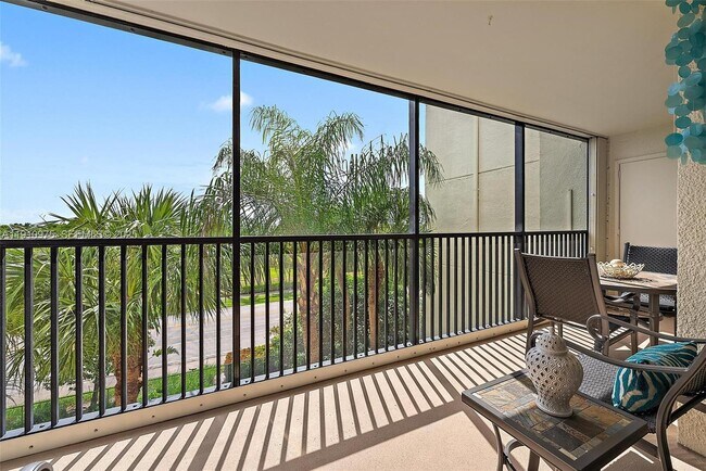 Building Photo - 1605 S US Hwy 1