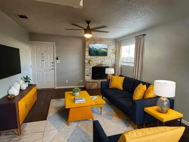 Building Photo - 309 E Grady Dr