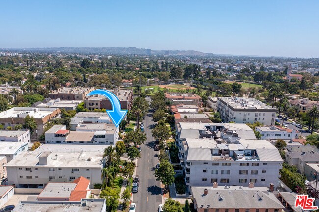 Building Photo - 220 S Gale Dr