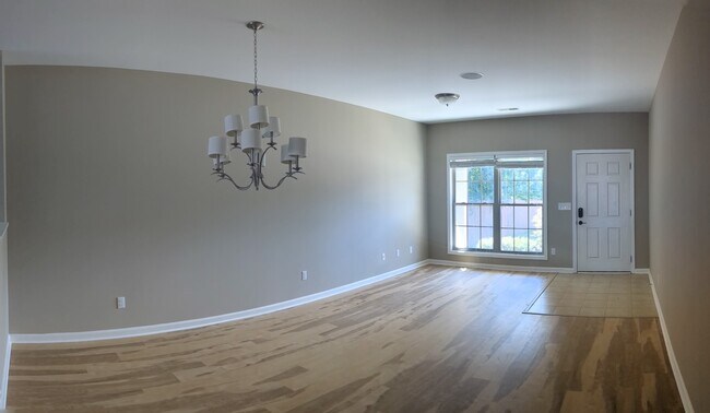 Building Photo - 1011 Blue Bonnet Ct