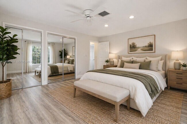 Building Photo - 8881 N Lake Dasha Dr