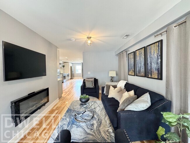 Building Photo - 2550 W Thomas St