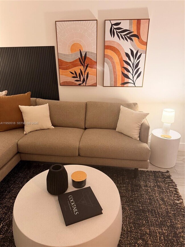 Building Photo - 121 NE 34th St