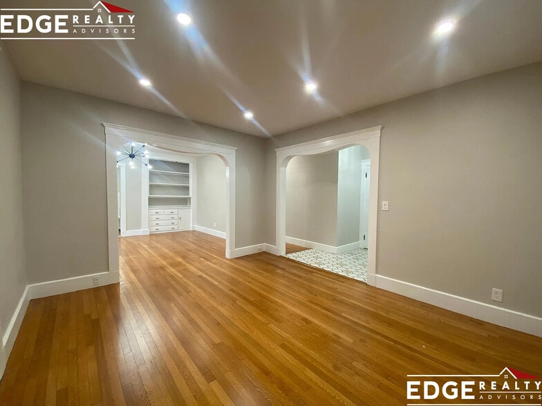 Building Photo - 74 Wallingford Rd