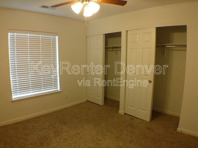 Building Photo - 8760 Corona St
