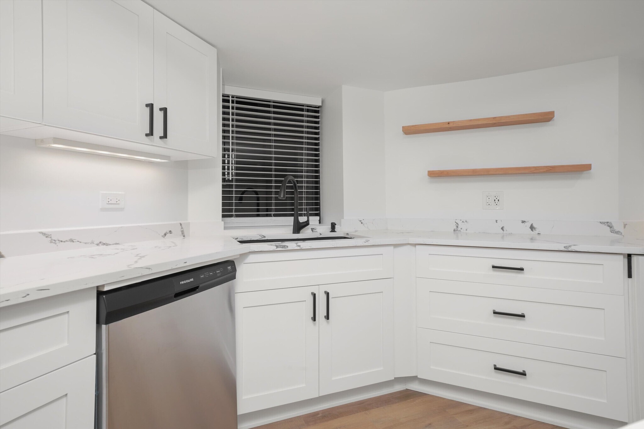 Building Photo - 2613 N Fairfield Ave