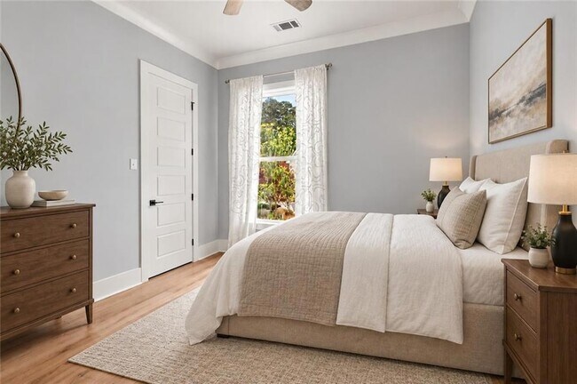 Building Photo - 501 N Corniche Du Lac