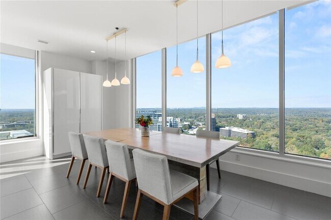 Building Photo - 3338 Peachtree Rd NE