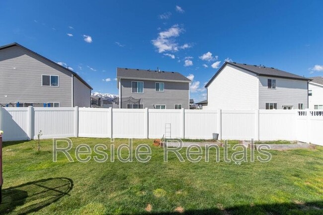 Building Photo - 2007 Redtail Cir