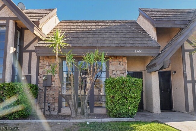 Building Photo - 6544 Ironbark Ln