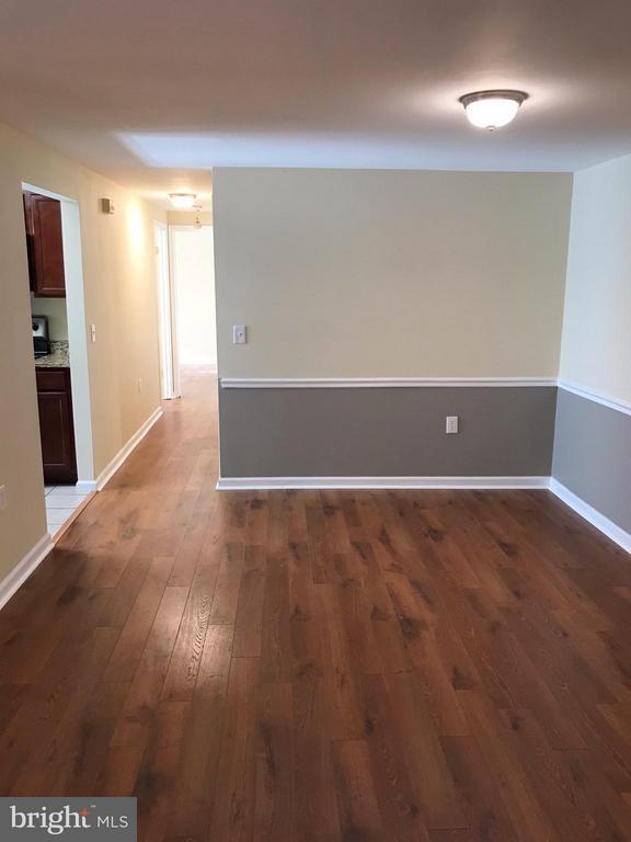 Building Photo - 18120 Chalet Dr