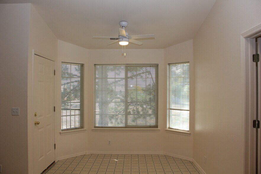 Dining Area - 7626 W Opohonga Ln