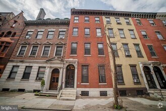 Building Photo - 1928 Spruce St