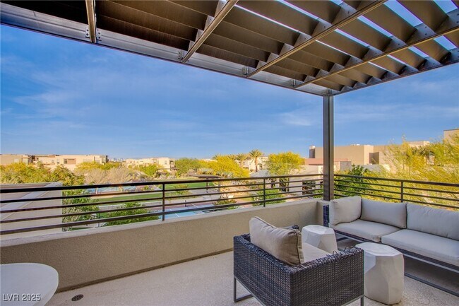 Building Photo - 10960 Merito Ct