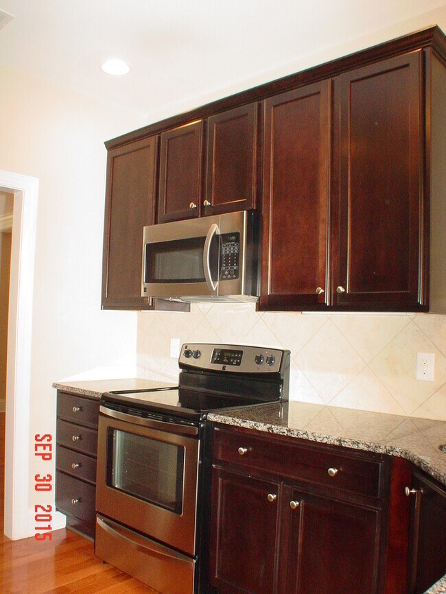 Building Photo - 124 Hurdle Ln